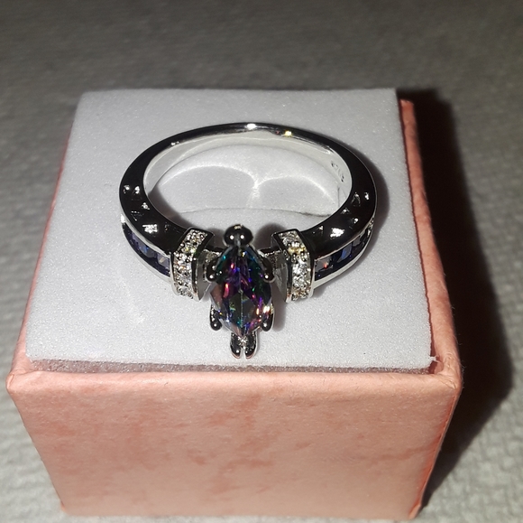 Sterling silver Mystic topaz ring size 9 outstandi - Picture 6 of 6